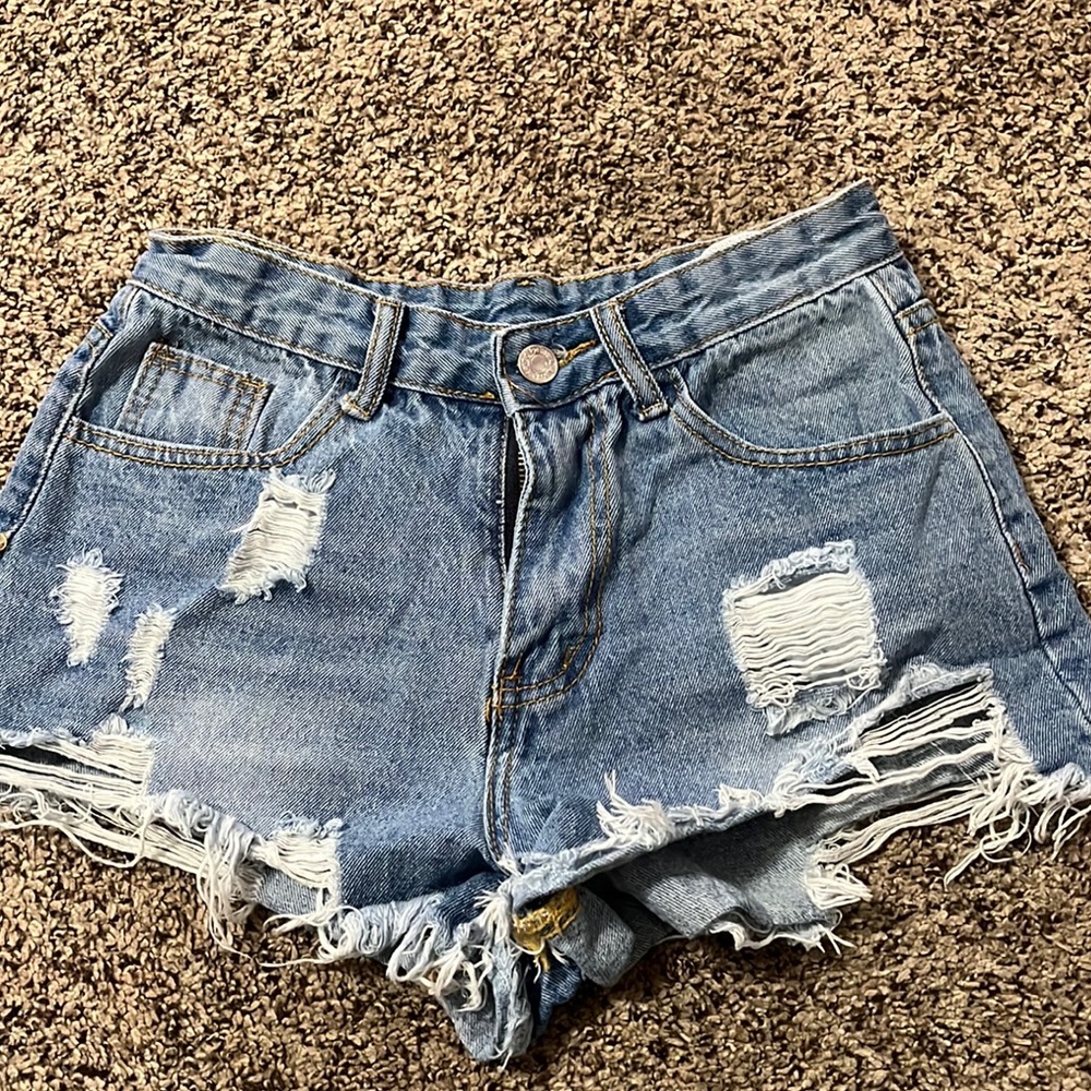 Juniors distressed jean shorts, S